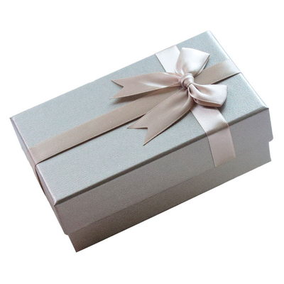 درب جعبه بسته بندی عطر و لوازم آرایشی و بهداشتی کادویی و پایه جعبه هدیه با گره روبانی